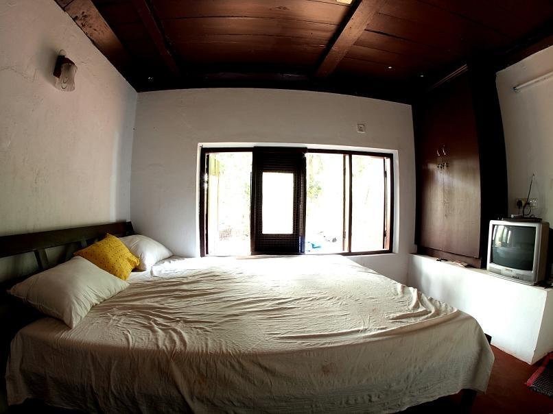 Chedi Spring Valley Hotel Athirappilly Room photo